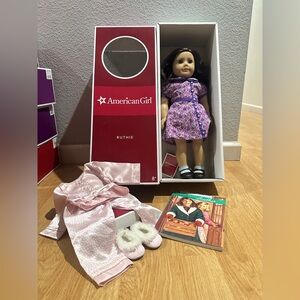American Girl 18" RUTHIE DOLL In Meet Outfit + Earrings Book Kit's Friend In BOX